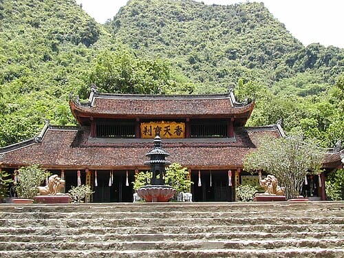 Huong Tich Pagoda