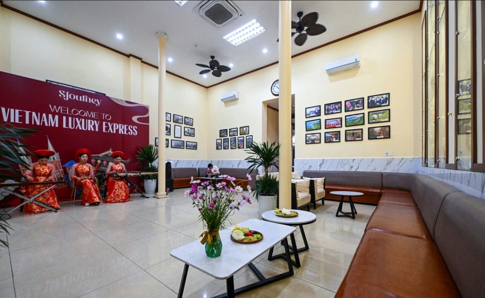 train de luxe entre Hanoï et Hai Phong