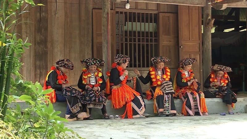 Loger chez habitant Vietnam femmes ethniques
