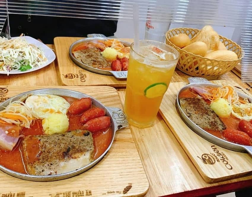 Top 6 lieux deguster banh mi Hanoi casserole