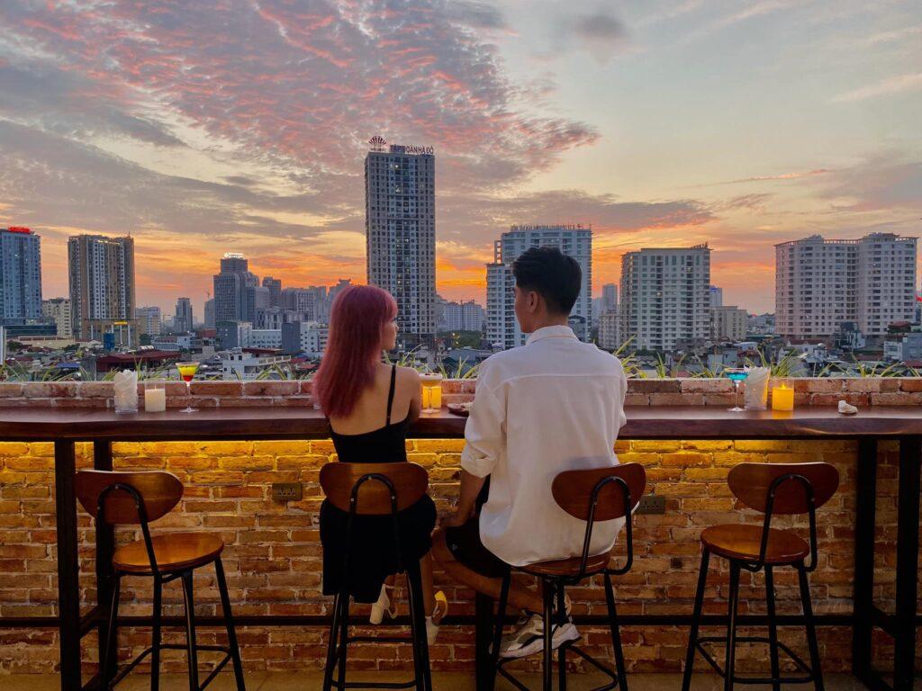 admirer-le-coucher-du-soleil-rooftop.jpg