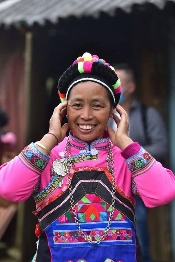 ethnie Phu La Hoang Su Phi femme